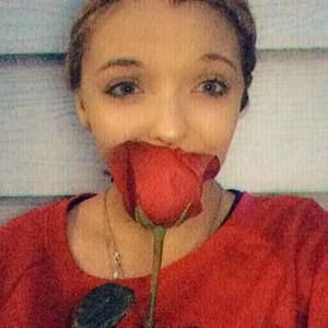 Meet your Posher, Adrianna